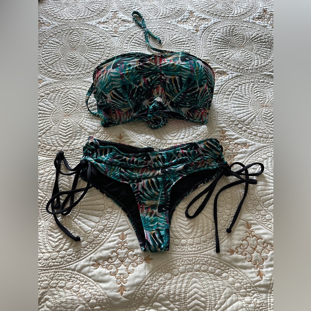 Tropical Leaf Print Bikini Set